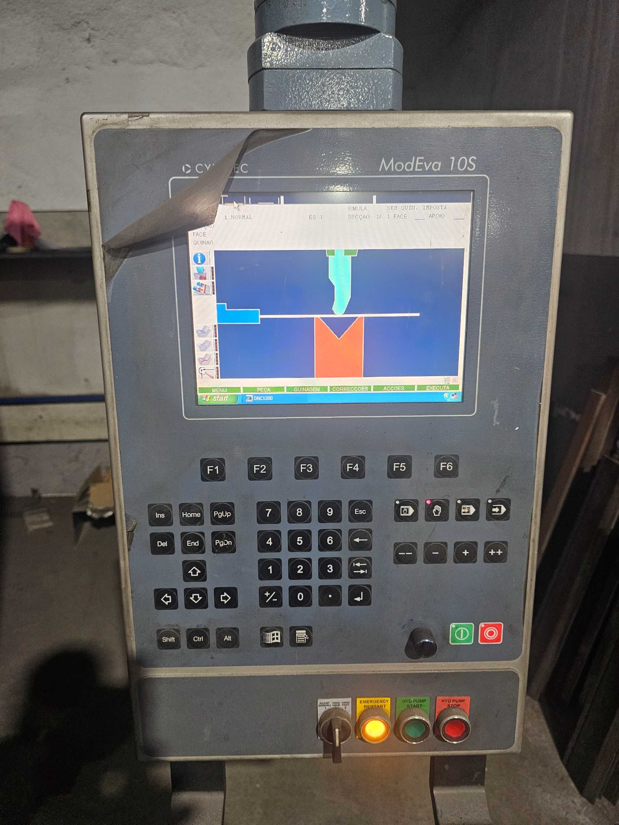 Quinadeira CNC DURMA AD-S 60220