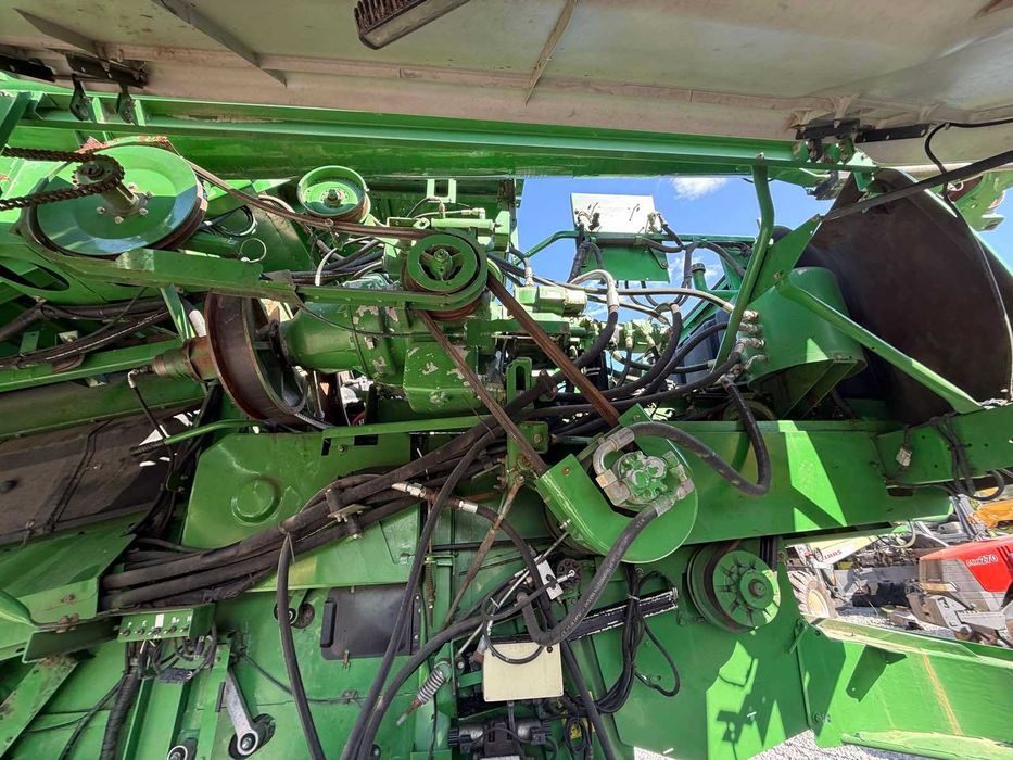 Запчастини до комбайна John Deere 9880i STS