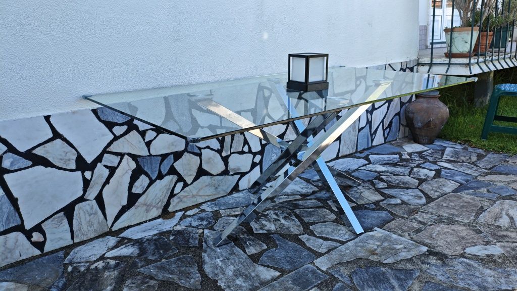 Mesa com tampo em vidro temperado