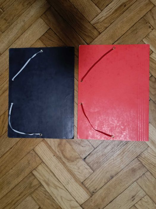 Teczki A4 2 sztuki używane