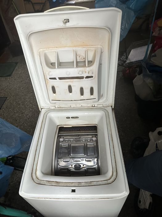 Продам стару пральну машину Bosch maxx 6 вертикальна