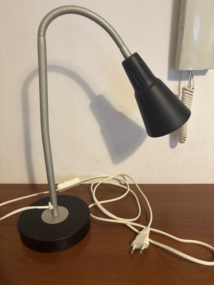 Dwie lampy biurkowe Jysk