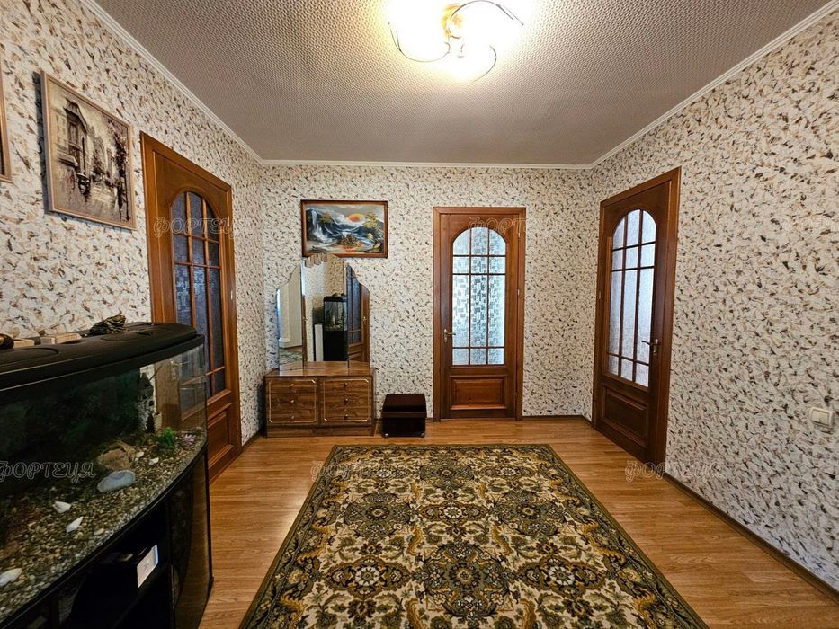 Продаж житлового будинку у Підгородному, поруч  школа