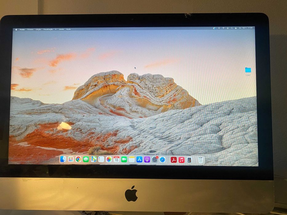 iMac 21.5" 2014 – i5, 8GB RAM – Vidro partido (funciona perfeitamente)