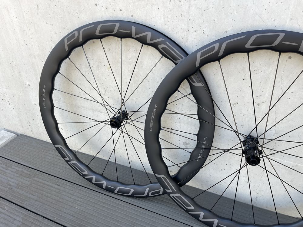 Koła szosowe carbon PRO-WAY VENOM 45/50mm GRAY 1425g (gravel)