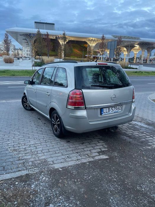 Opel Zafira B 1.6 LPG**Zamiana **Gwarancja**Klima**Hak**7-osobowy**