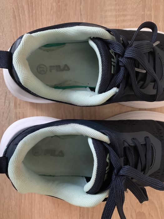 Кросівки жіночі Fila оригінал