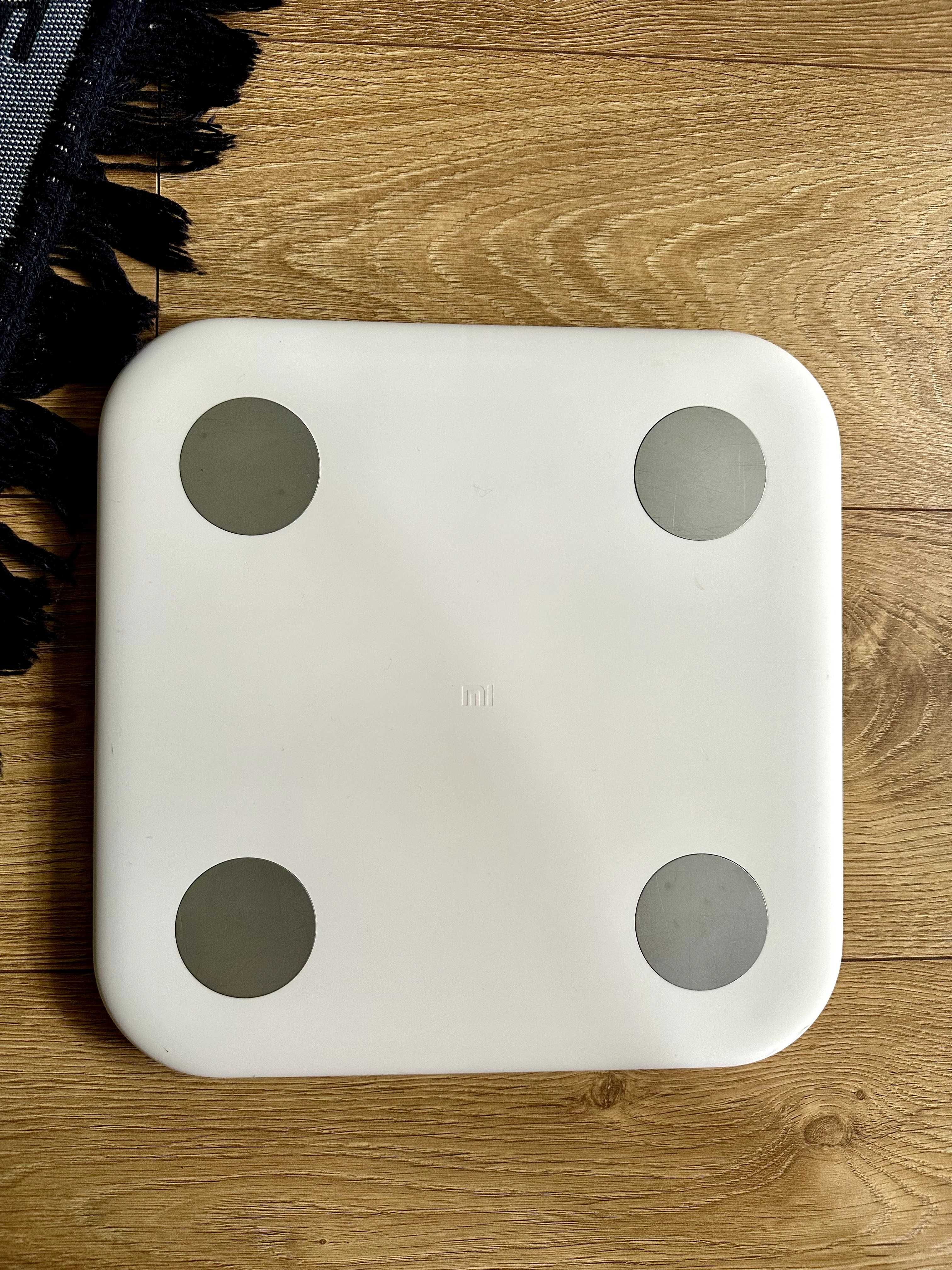 Inteligentna waga łazienkowa Xiaomi Mi Body Composition Scale