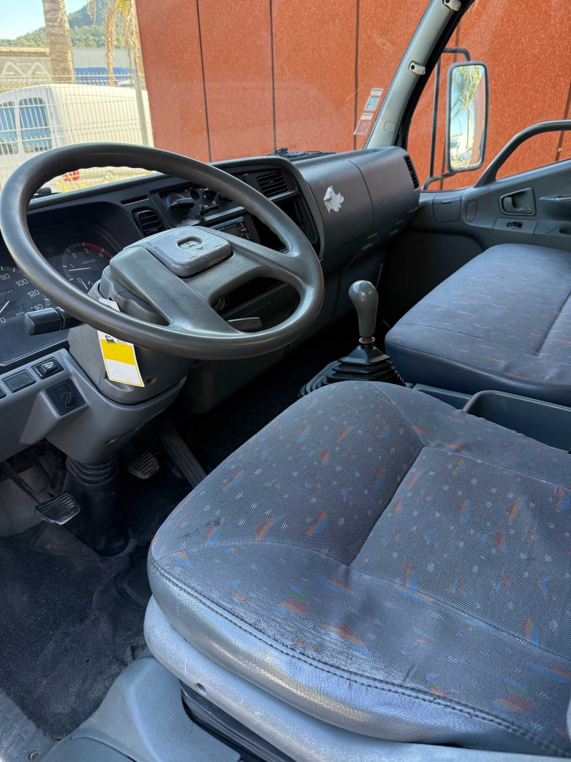 Carrinha Mitsubishi Canter 3.9CC ligeira