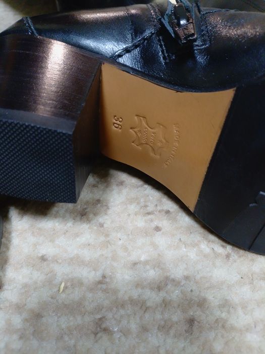 Чоботи жіночі шкіряні (Італія)