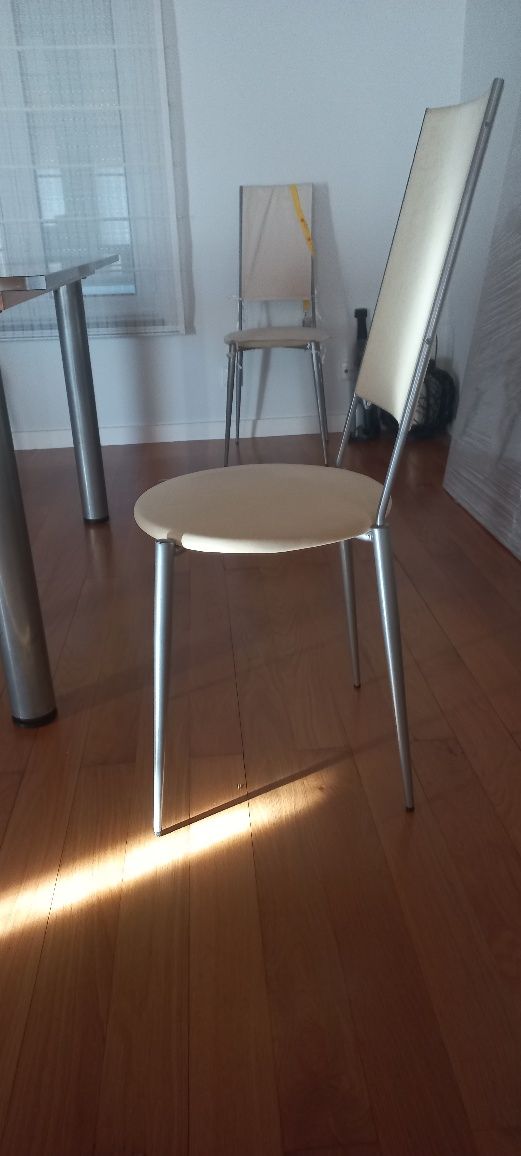 6 cadeiras de sala de jantar