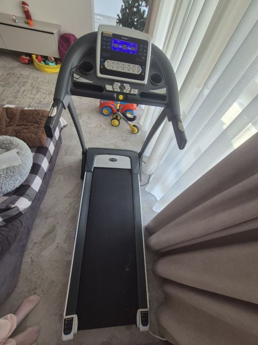 Бігова доріжка HouseFit HT 9166E