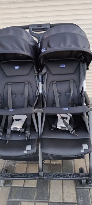 Коляска Chicco для двійні (діток-близнюків)