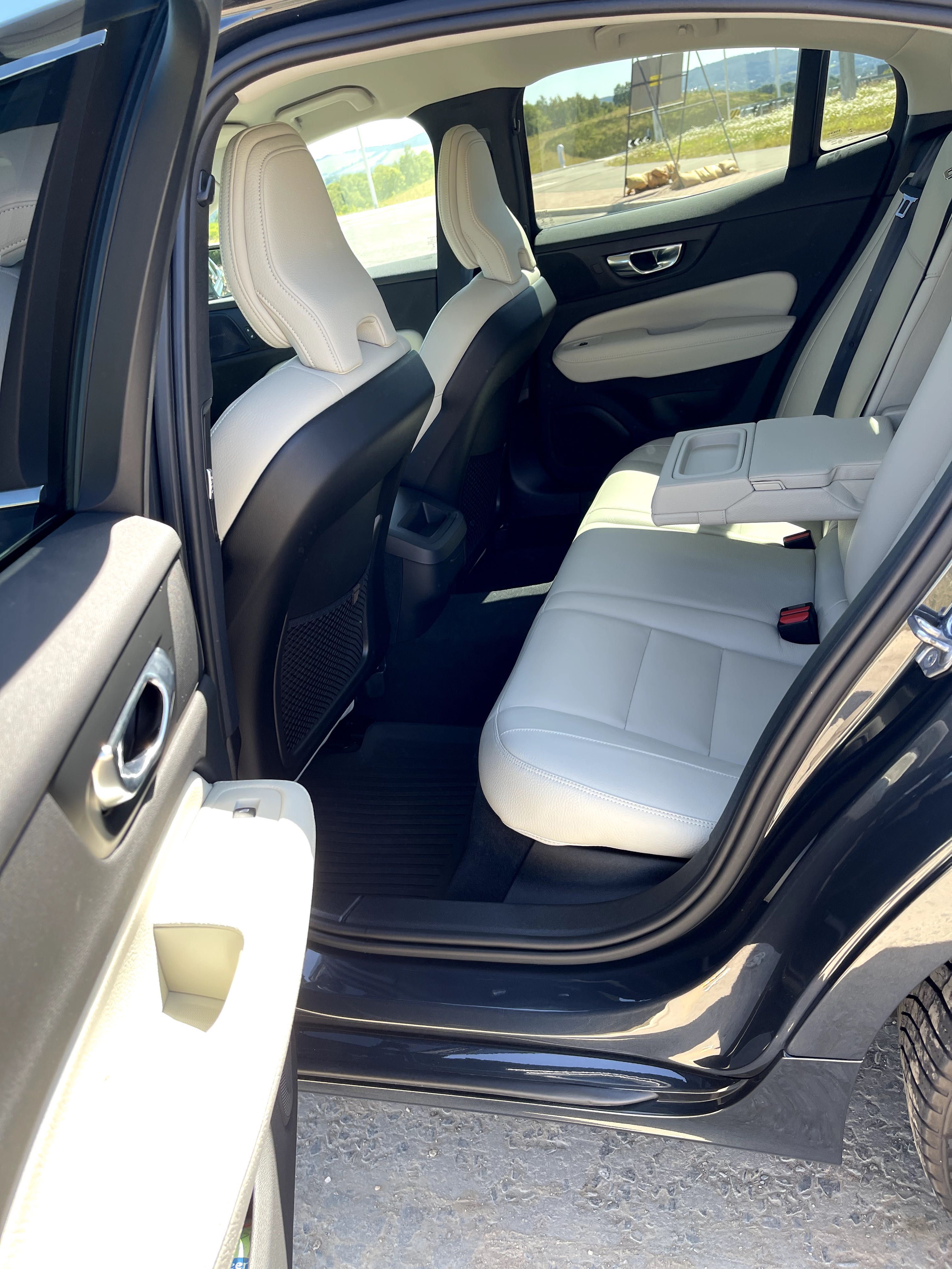 Volvo s60 T4 Bezwypadkowy/Momentum Pro/Savile Grey