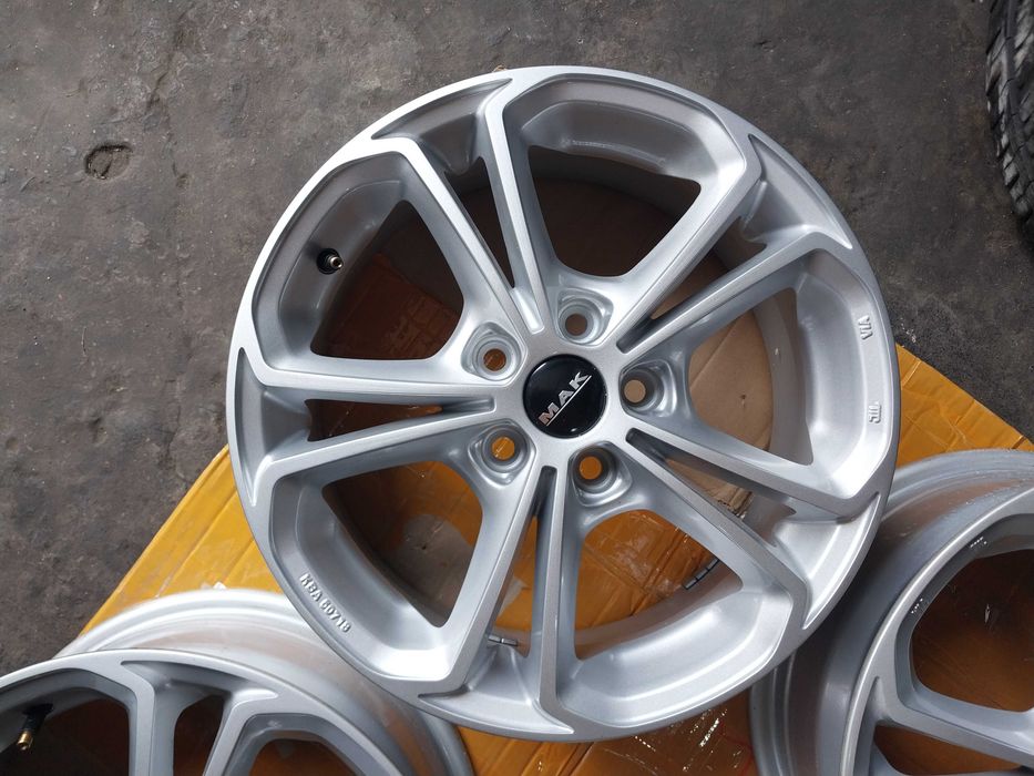 R 16 Ford   5*108   6,5 j   ET  45  dia 63,3. Ціна за 4 шт. 16000
