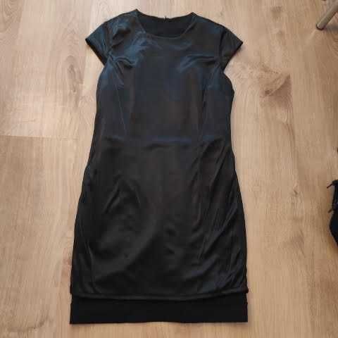 Sukienka - "mała czarna"