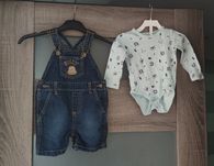 Komplet niemowlęcy chłopiec body i ogrodniczki jeansowe r. 74/80