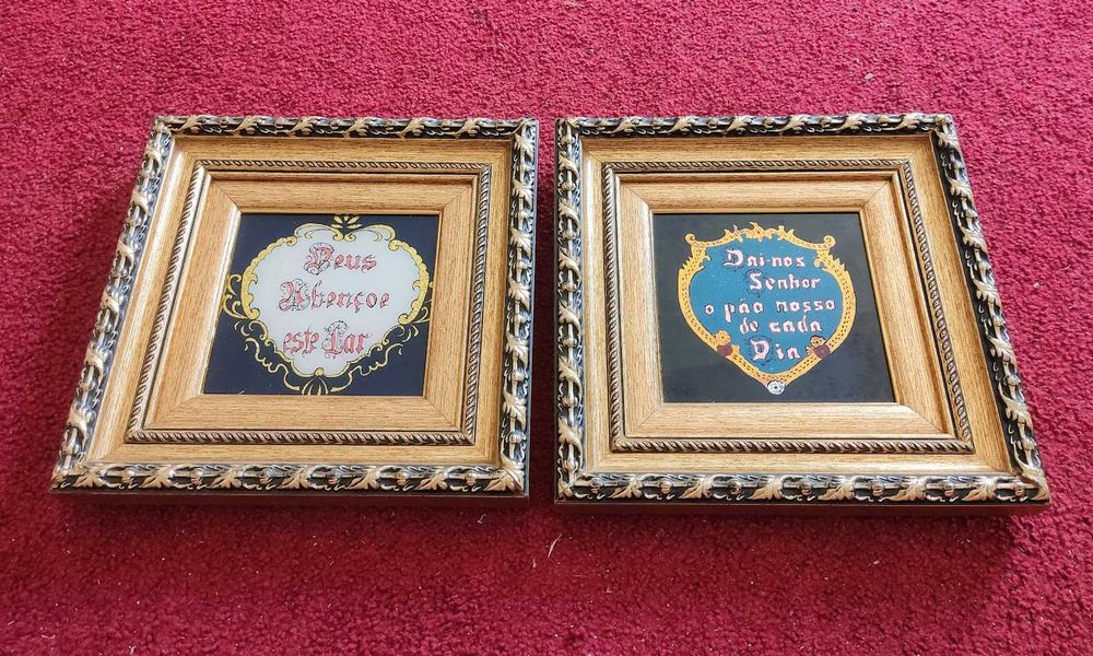 Par de quadros com vidros falantes religiosos pintados à mão