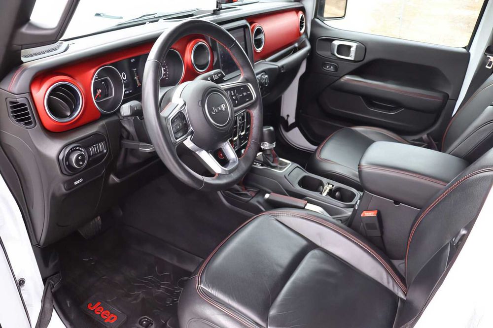 Jeep Gladiator      2020