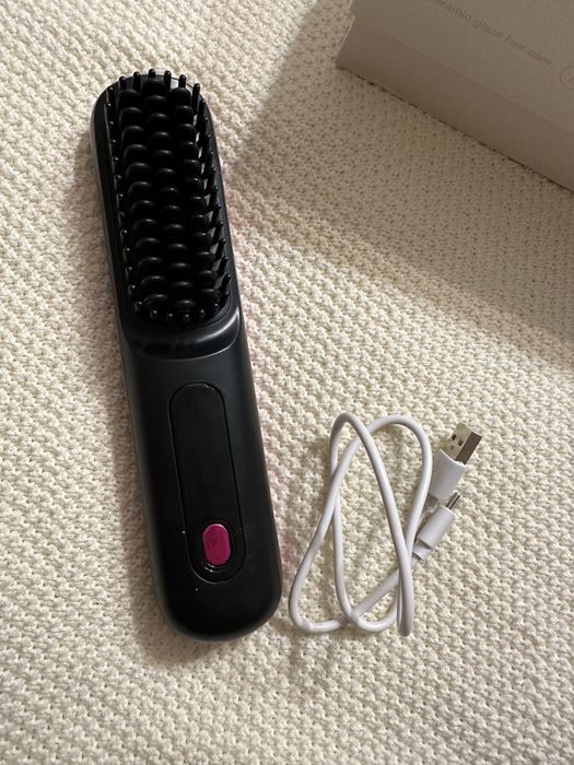 Щітка-випрямляч для волосся GENAI S7