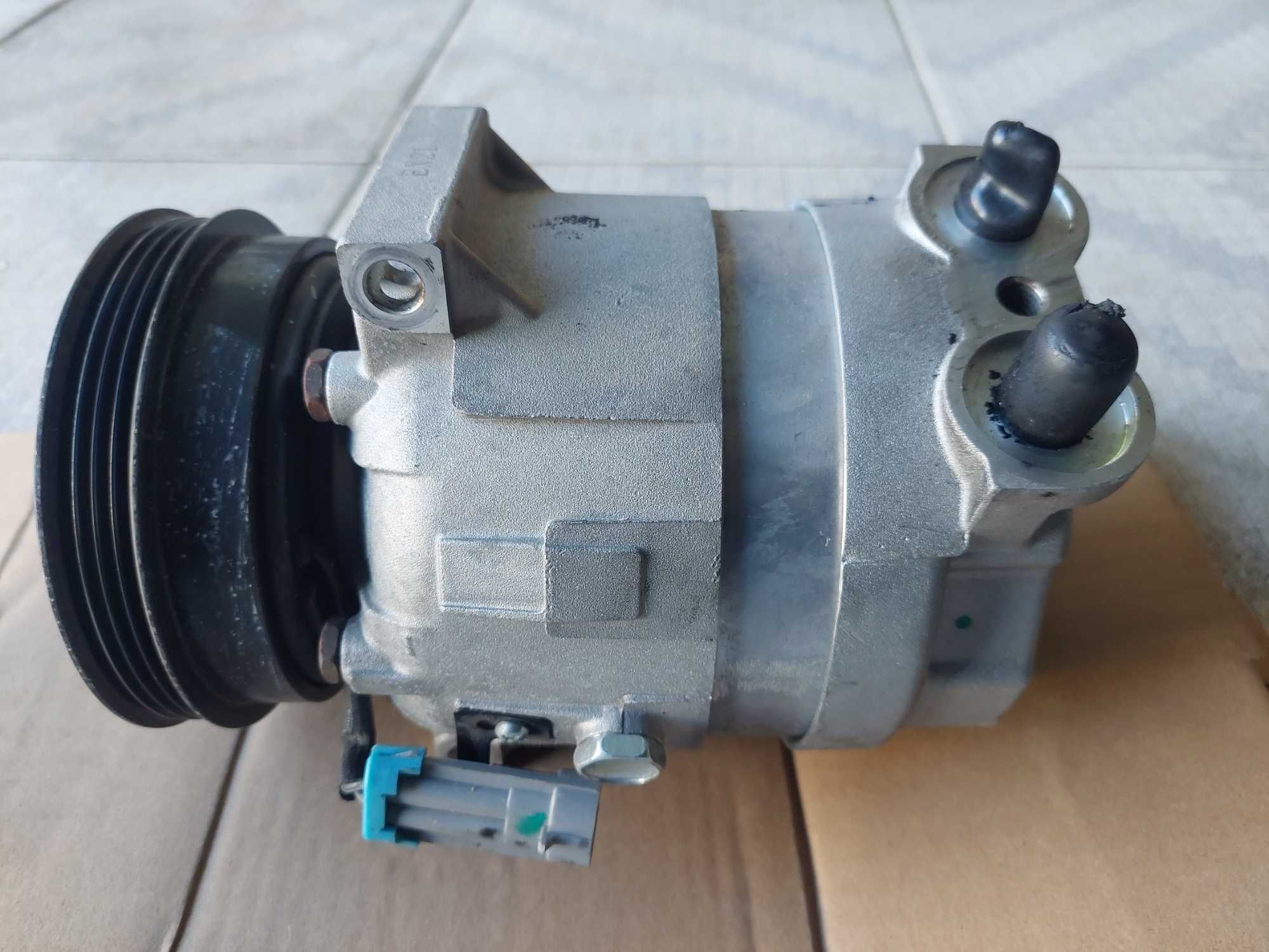 Compressor de ar condicionado para automóvel