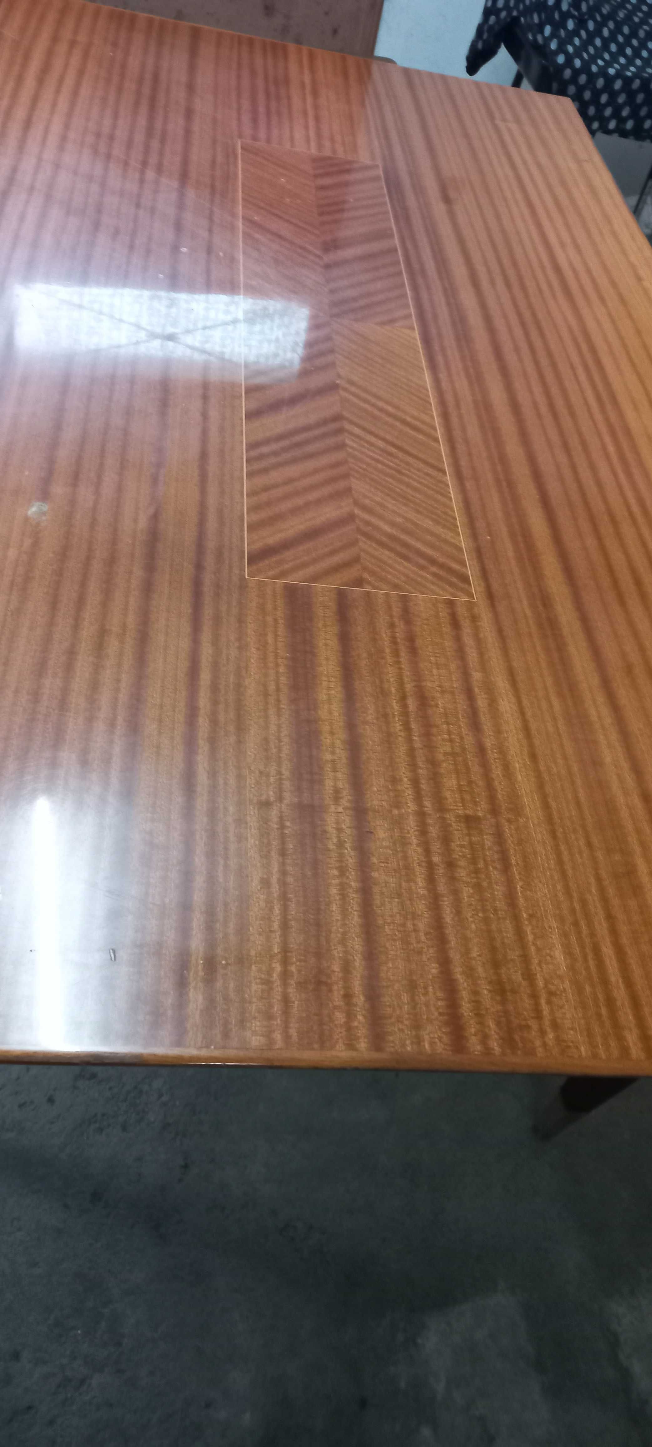MESA grande usada em bom estado
