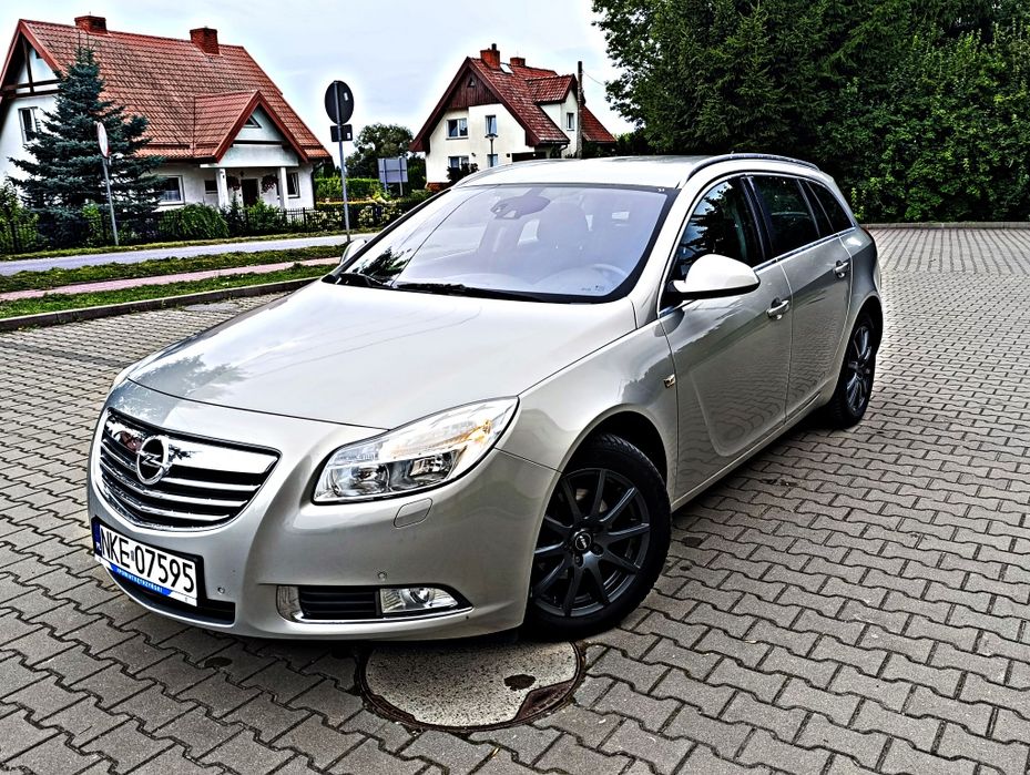 *Opel Insignia*1.8 benzyna* Bogate wyposażenie* Super stan*