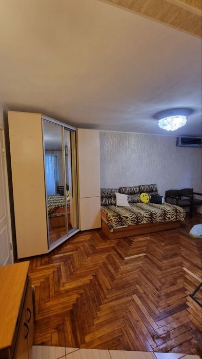 Продам 3х кімнатну квартиру на правому березі, вул. Рельєфна