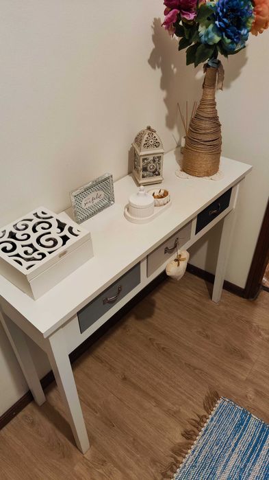 Mesa de Entrada/ Consola