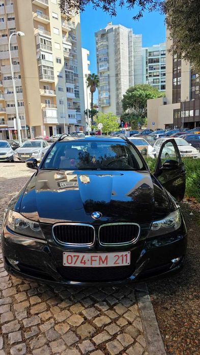 BMW 320I Touring 2009 Petrol