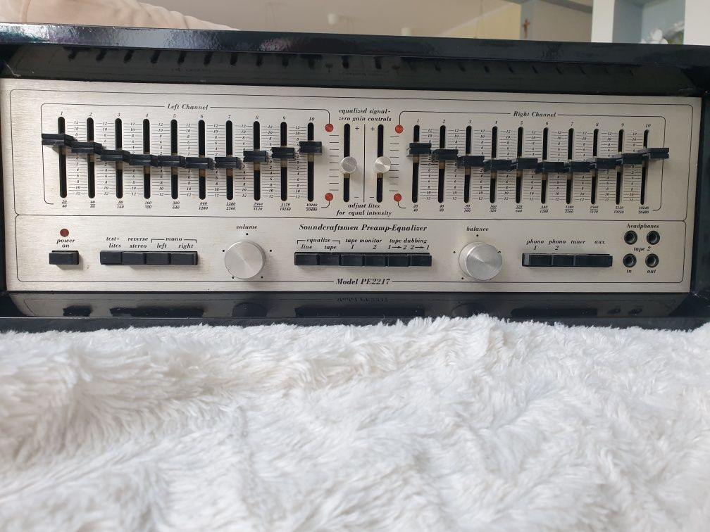 Soundcraftsman pe-2217 przedwzmacniacz  z korektorem
