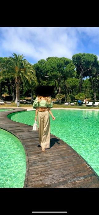 Vendo stock calcas 45 pecas, 24 top bordeaux, 21 top verde.