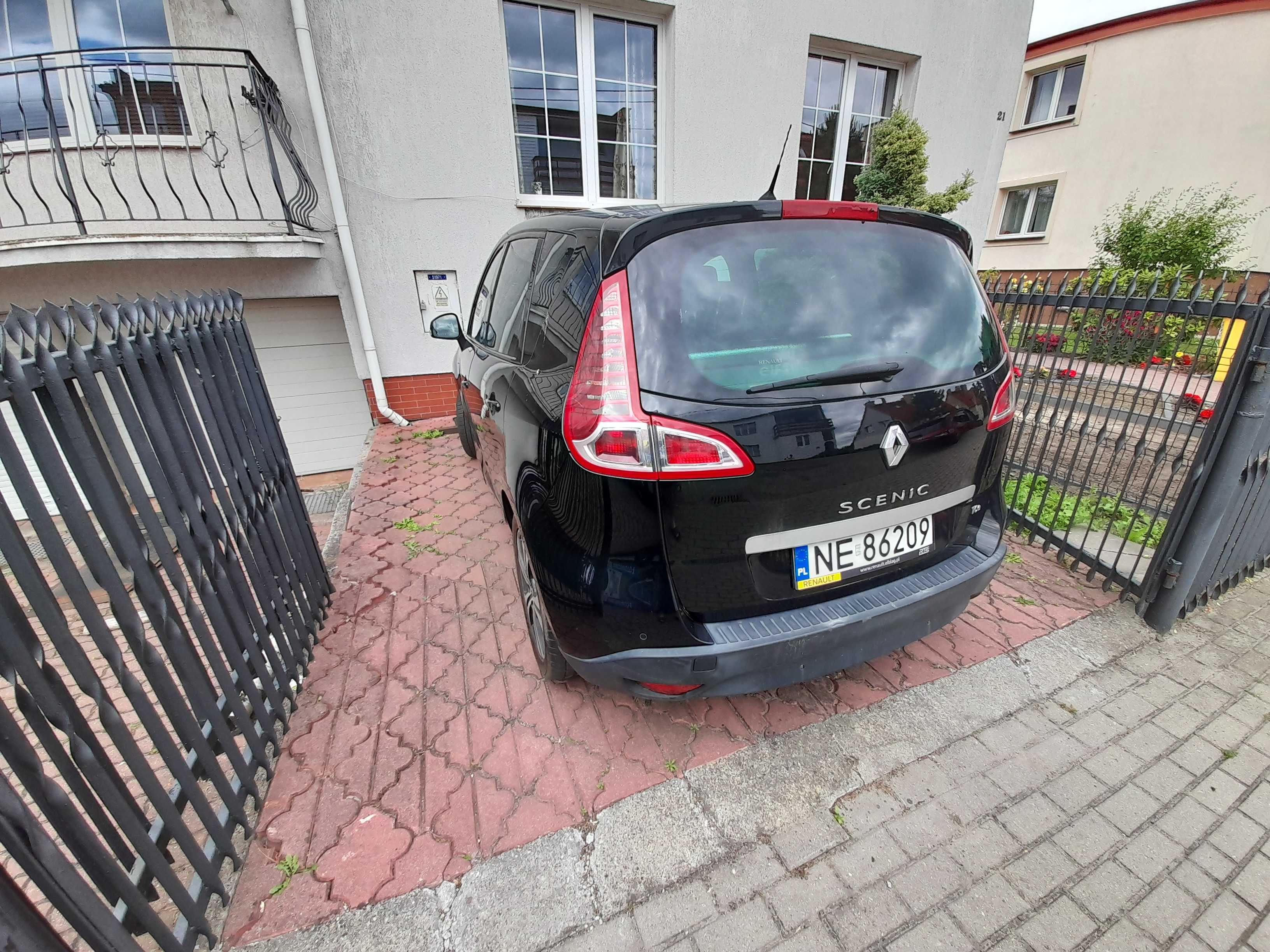 Renault scenic III 2011r. do remontu rozrząd.