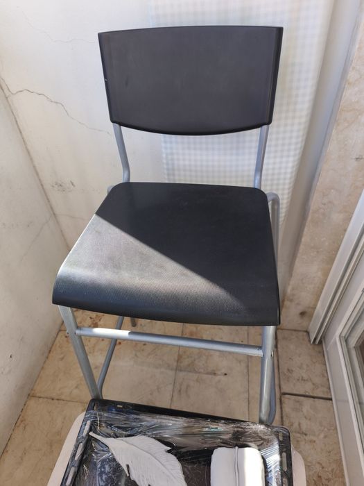 Banco Ikea para despachar