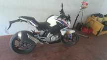 BMW G 310R impecável