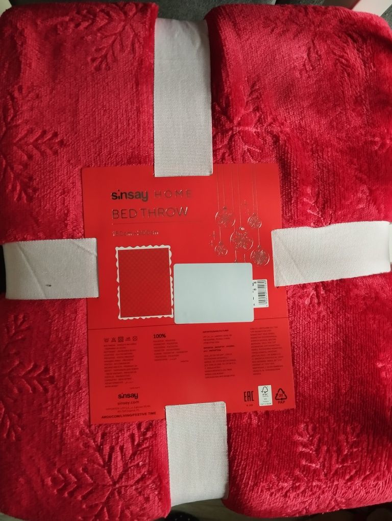 Gruba narzuta kapa ciepły koc baranek 150/200cm  w śnieżynki Sinsay