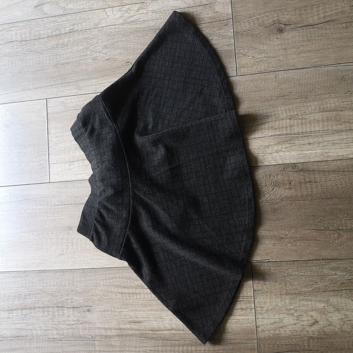 Spódnica na 9-10 lat (134-140 cm) Zara