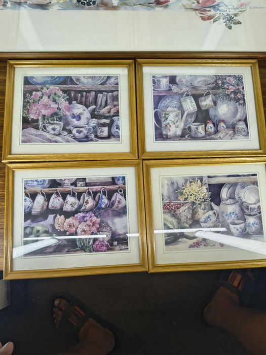 Komplet 4 obrazków w ramkach – motywy kuchenne / porcelana