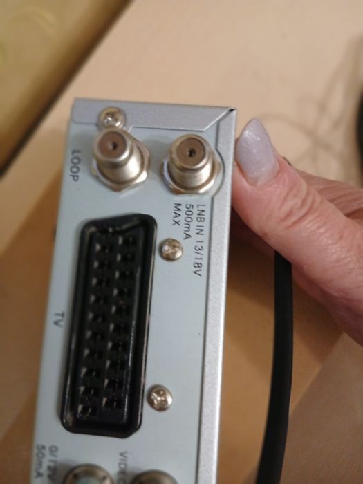 Тюнер ТВ.Цифровий HD приймач супутникового тв.