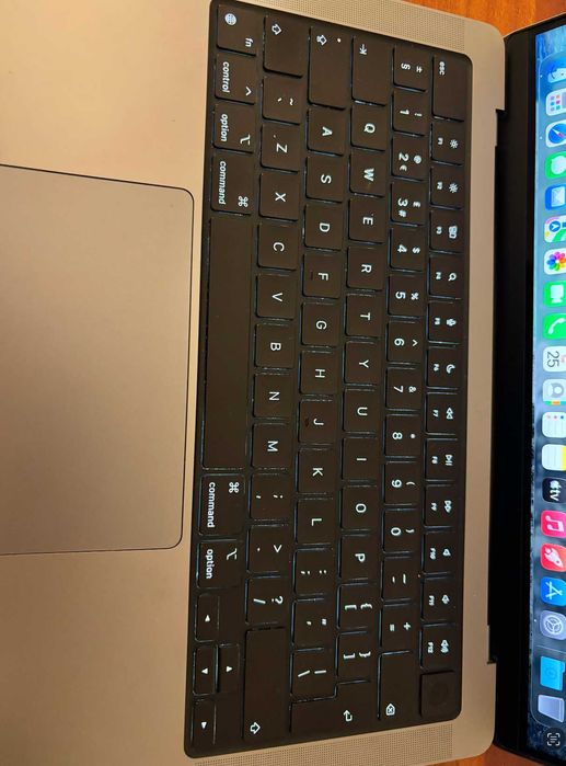 Macbook pro M1 pro 14" - 16GB RAM, 512GB ram