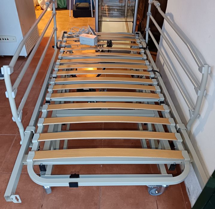 Cama elétrica articulada altura regulável