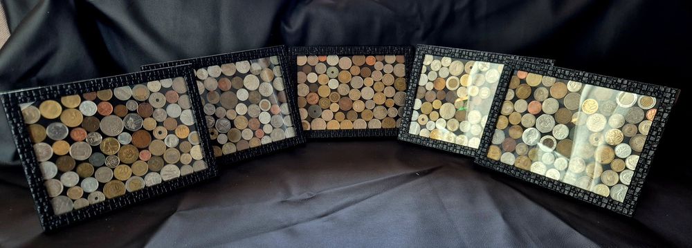 Подарунковий набір монет