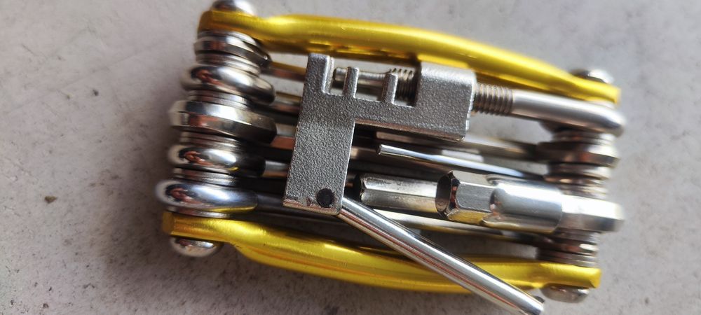 Ferramenta multi bicicleta