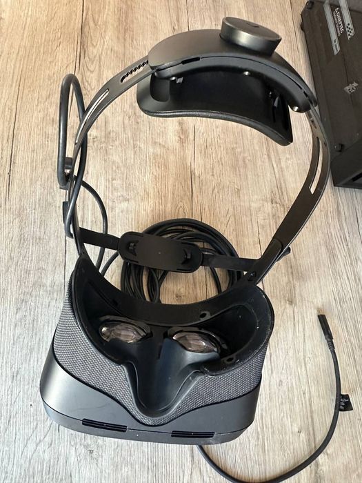 Varjo aero шолом