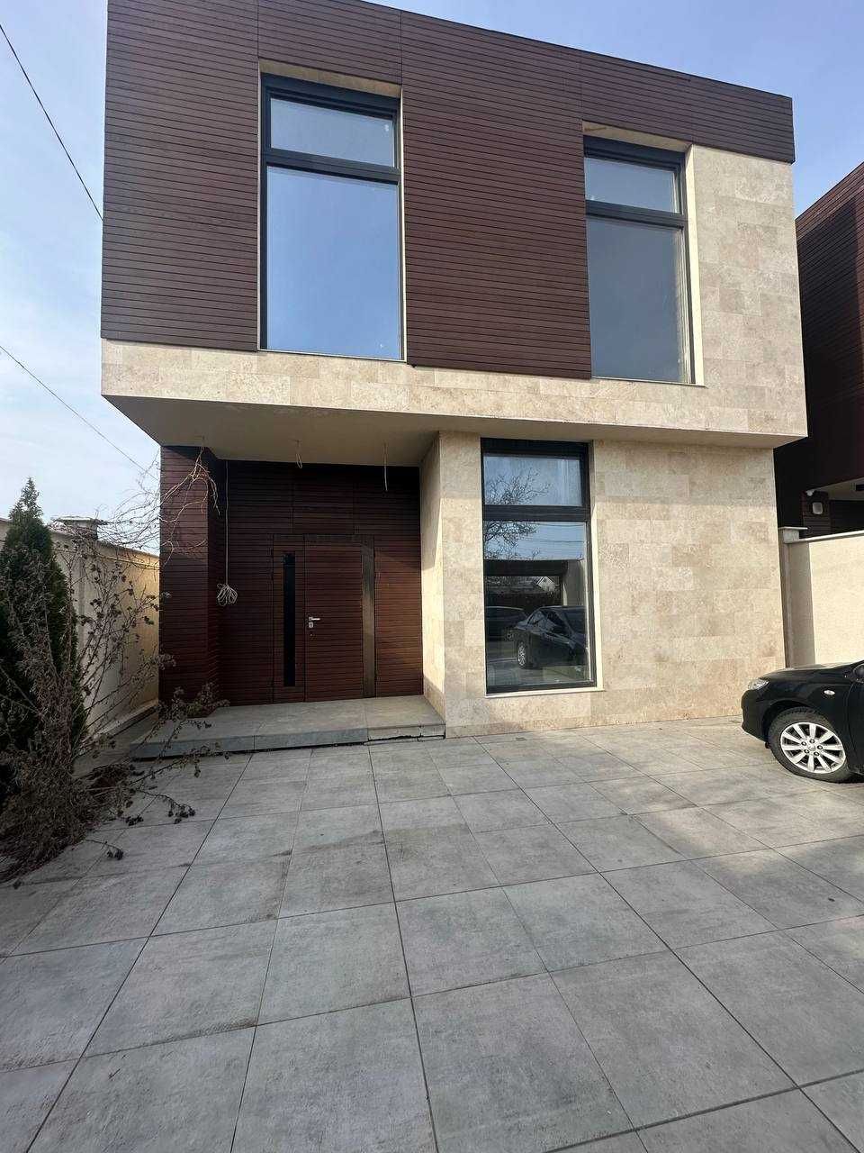 Предлагается к продаже современный дом 164 м²,  ул. Марии Демченко.
