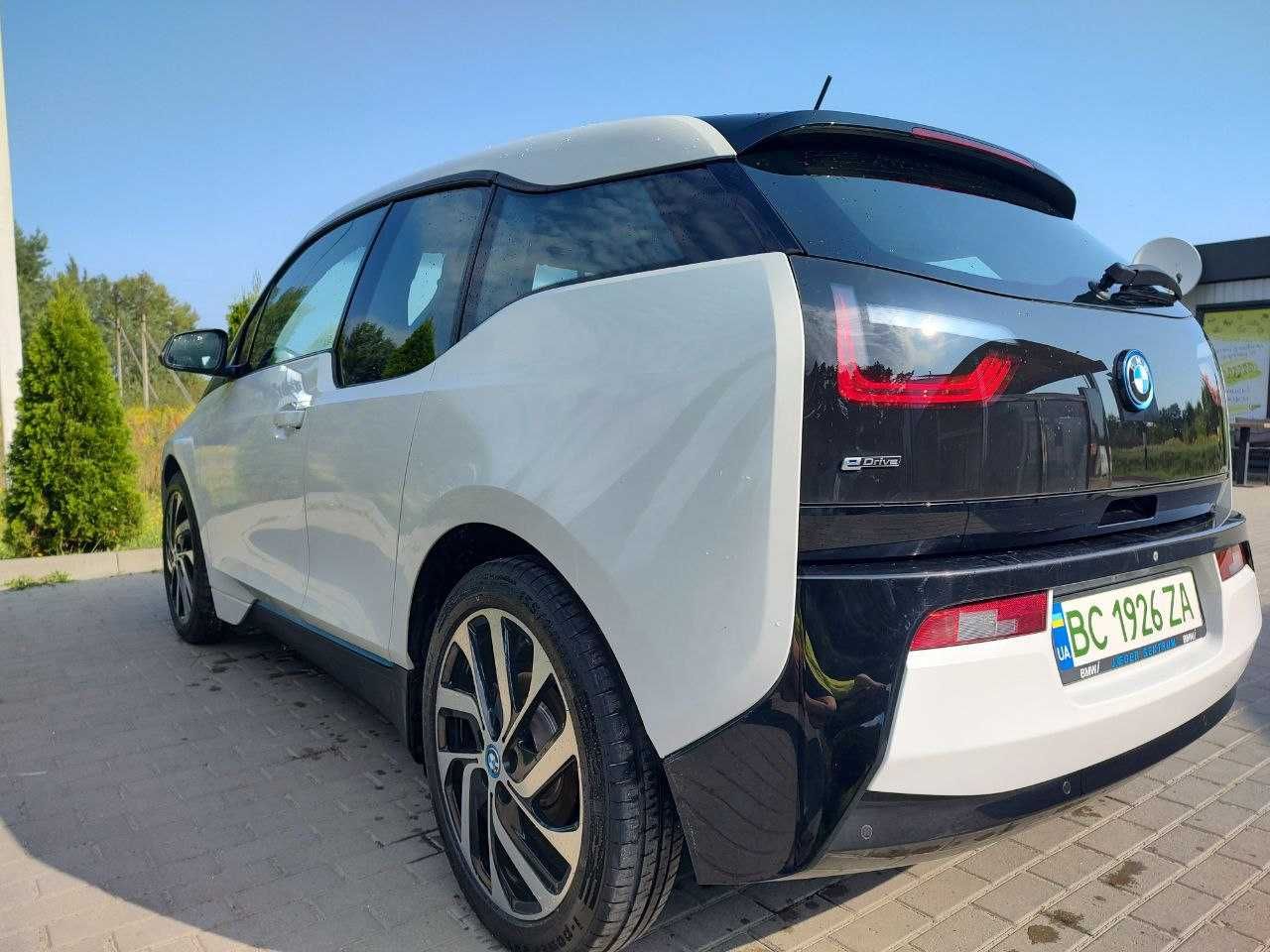 BMW I3 • 2015 • 22 kWh (170 к.с.) • Base (свіжепригнаний)