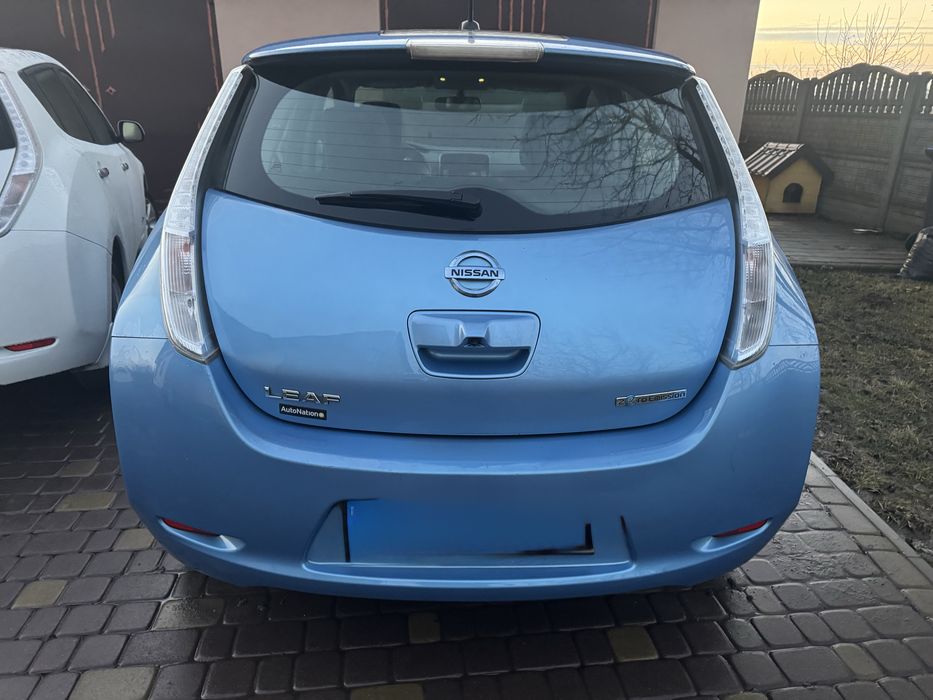 Двері Ліф , двері Nissan Leaf , дверь Leaf