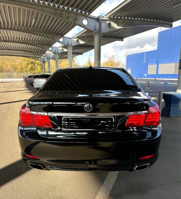 Продам BMW F01 740IL