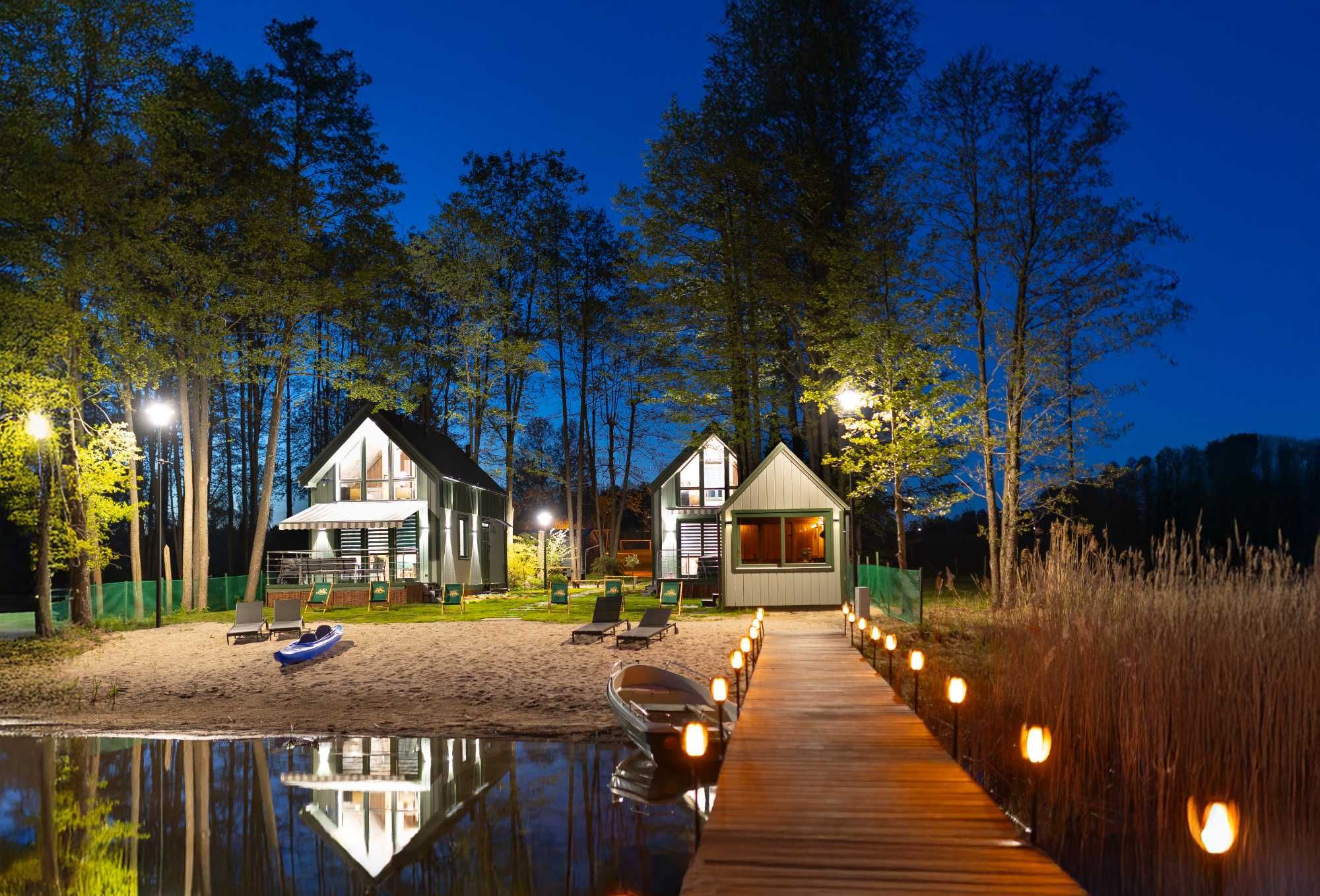Domki nad jeziorem na Mazurach z sauna, jacuzzi
