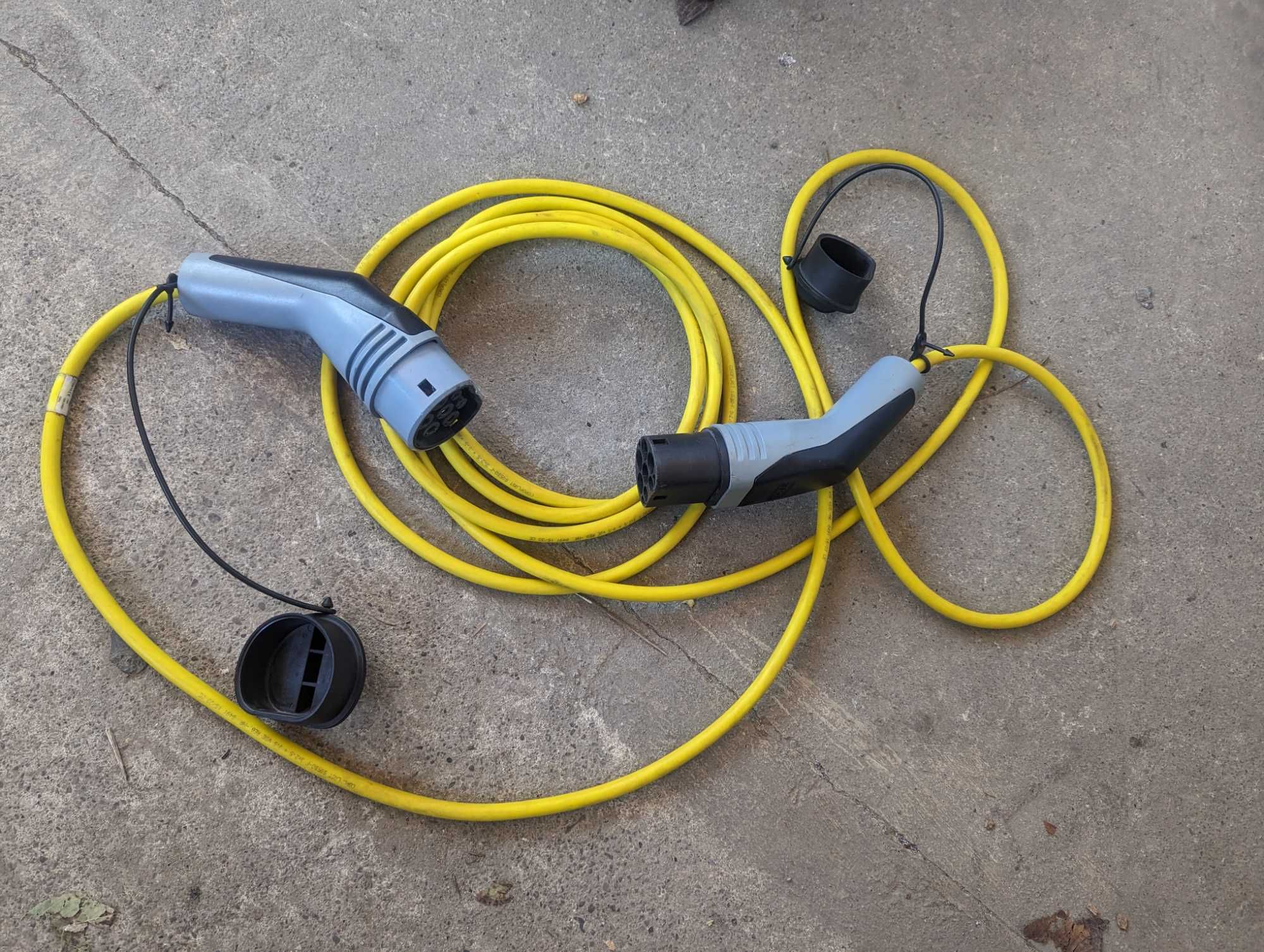 Зарядний кабель для електромобілей Type 2  16A Номер:12E.971.675AB